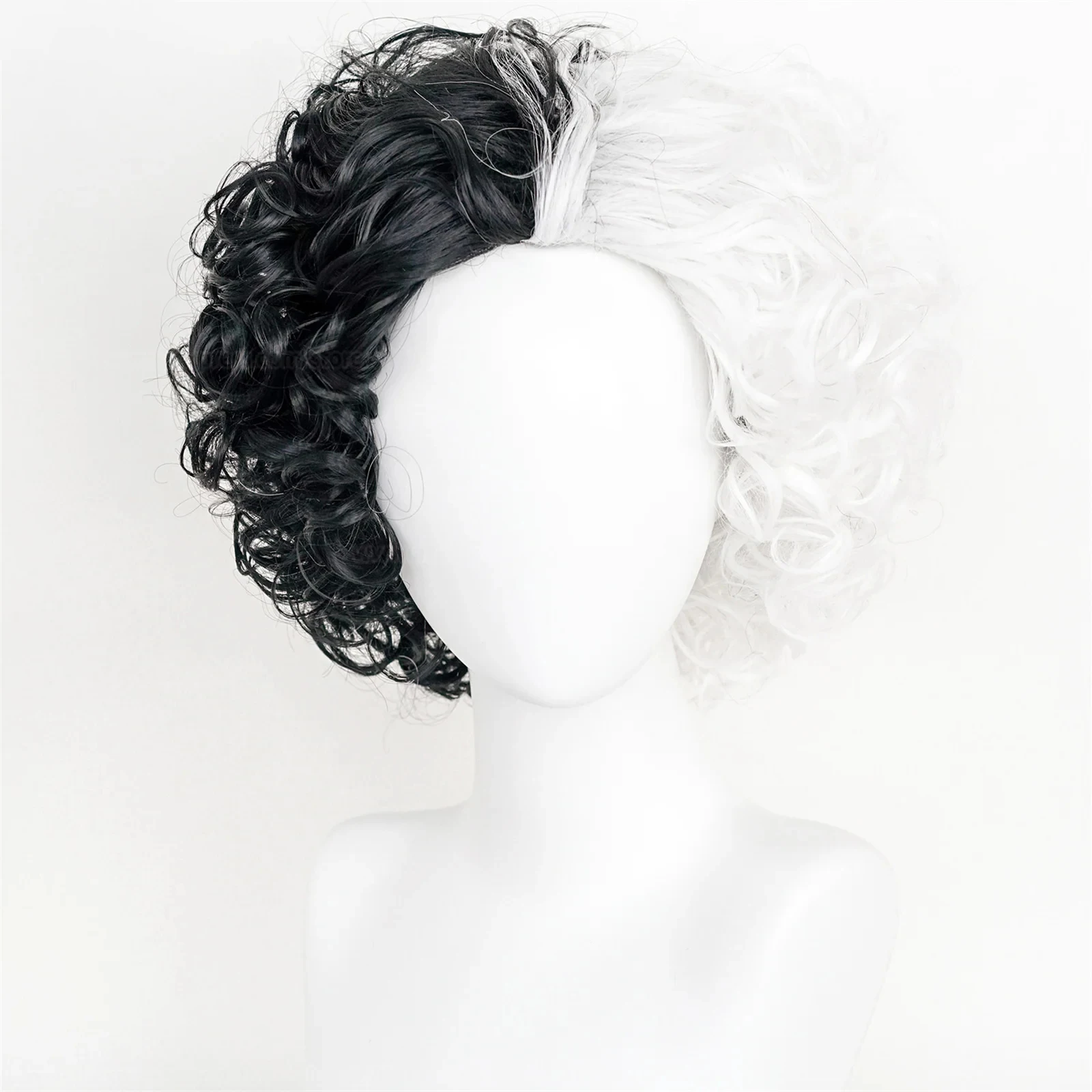 Convention Anime Cruella de Vi - Cosplay Anime White Hair recensie en prijs